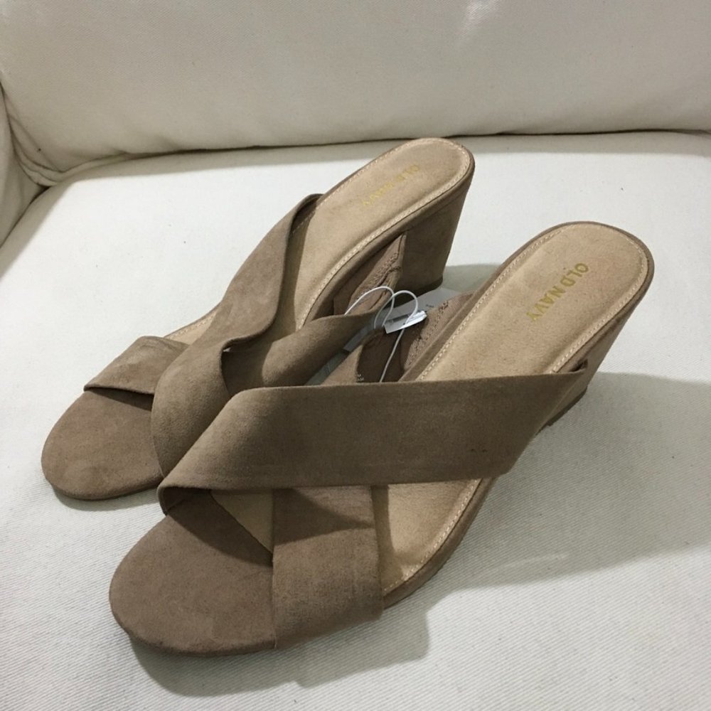 Old Navy Faux Suede Cross Over Slides Sz 10